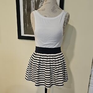 Kate Spade sz L navy and white skirt